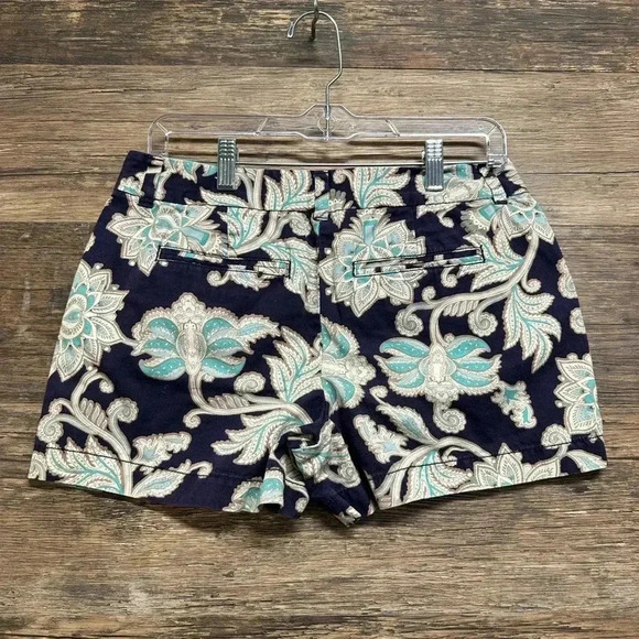 Ann Taylor LOFT Blue Floral Womens Shorts Size 4 - Picture 2 of 3